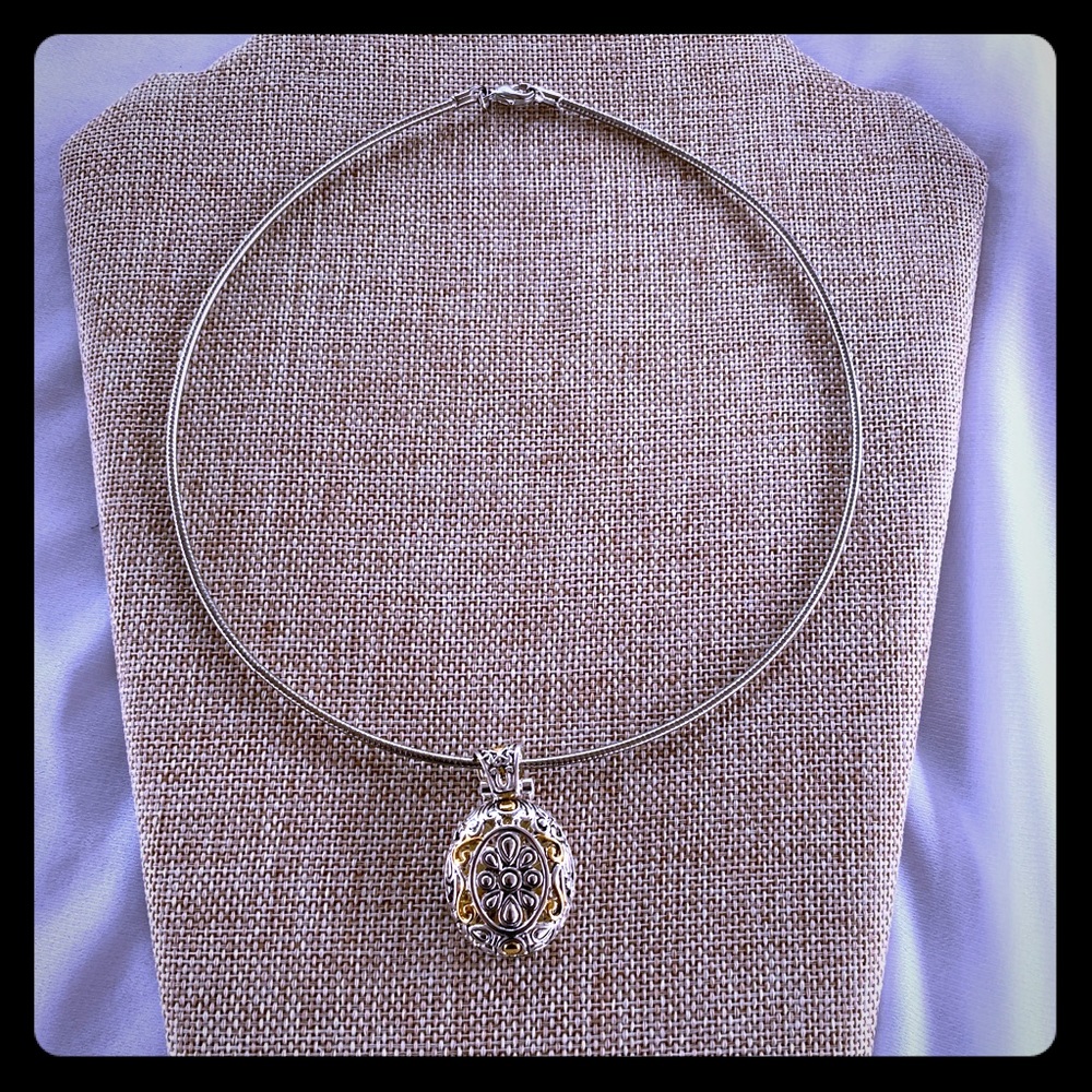 Silver and gold pendant necklace